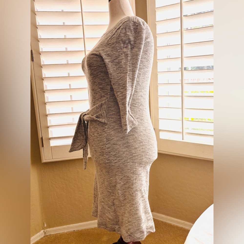 Anthropologie T.La Gray Knee Length Sweater Dress Women’s Size Small Front Tie - Picture 12 of 12